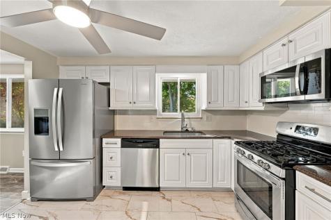6004 Collins Road Mentor OH 44060