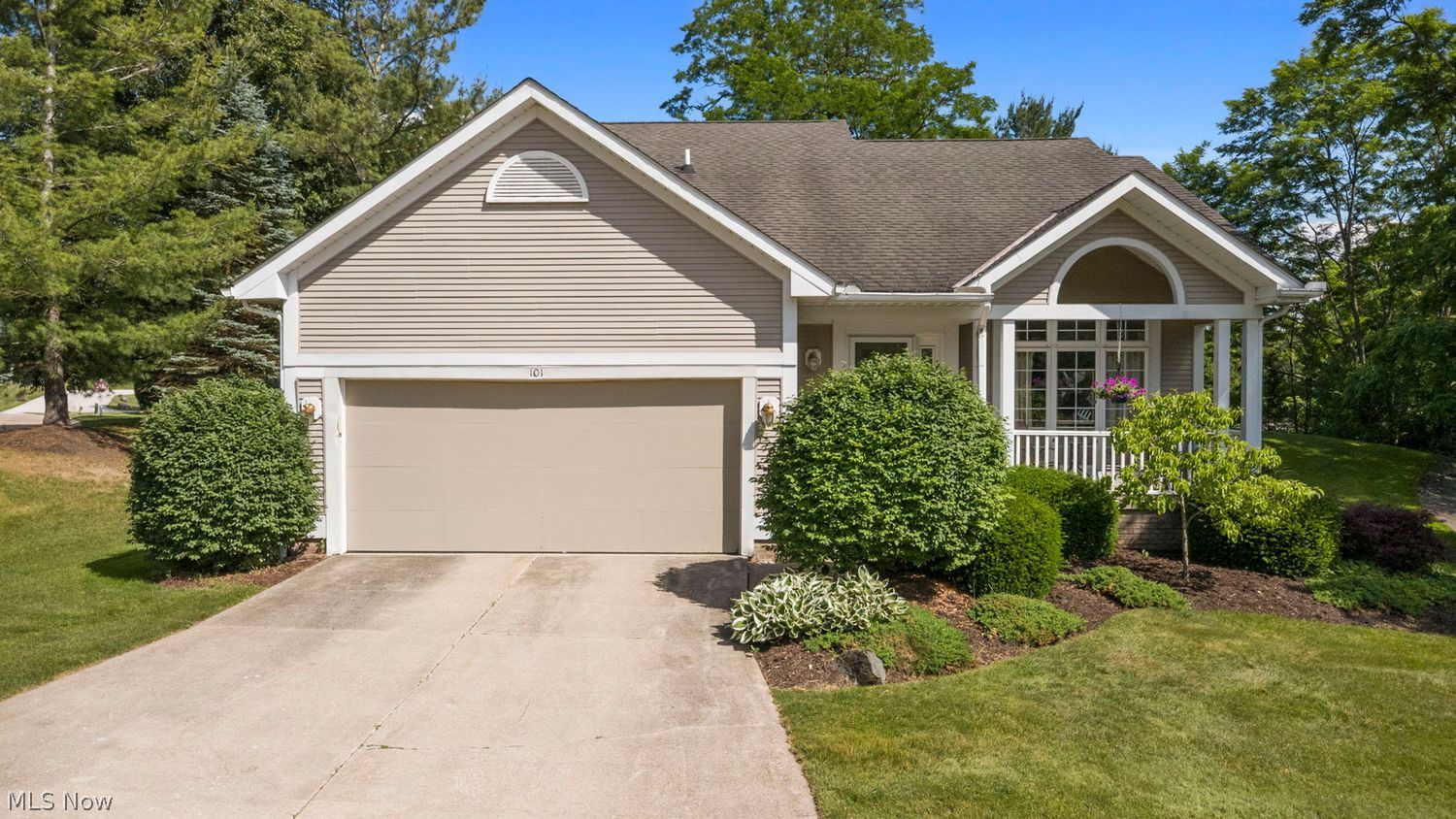 101 Clubside Court Chardon OH 44024
