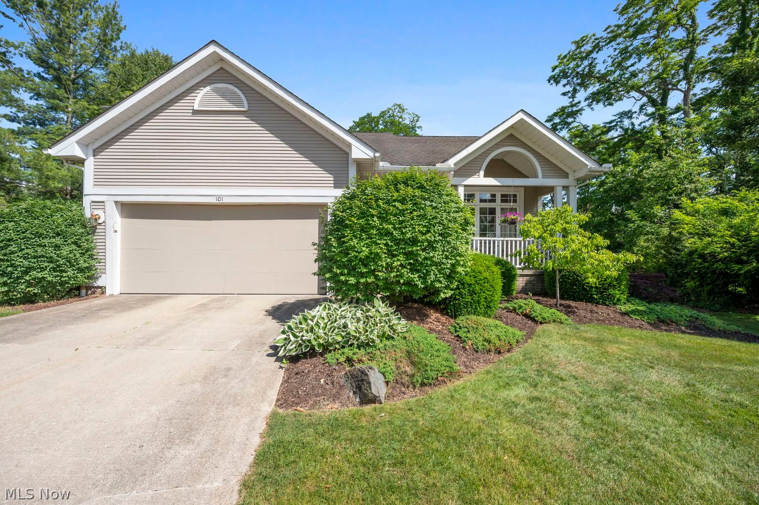 101 Clubside Court Chardon OH 44024