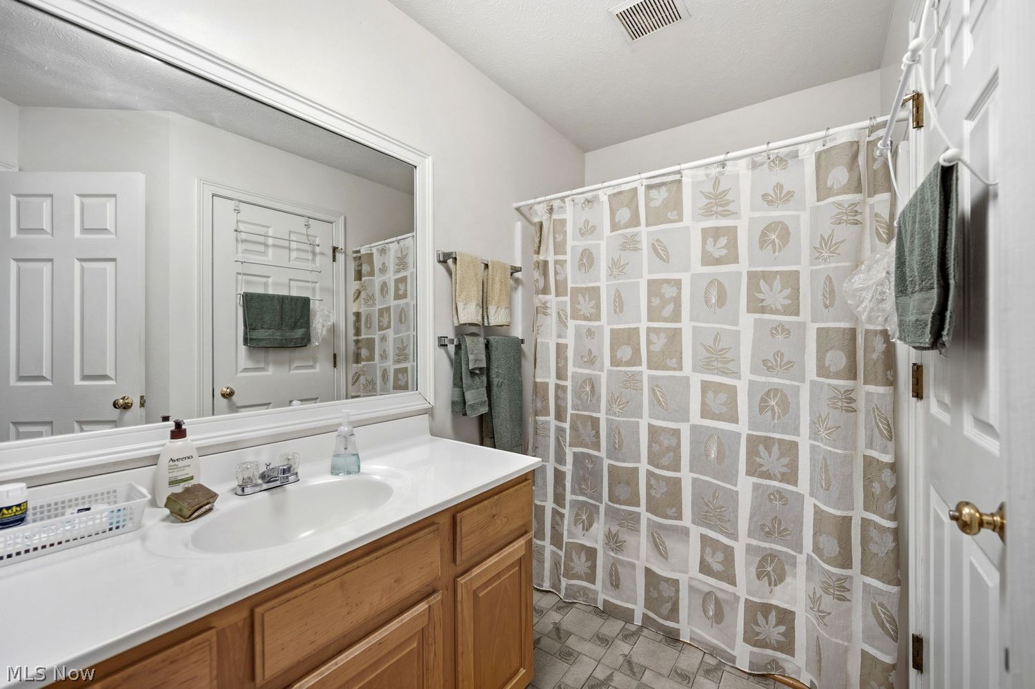 101 Clubside Court Chardon OH 44024