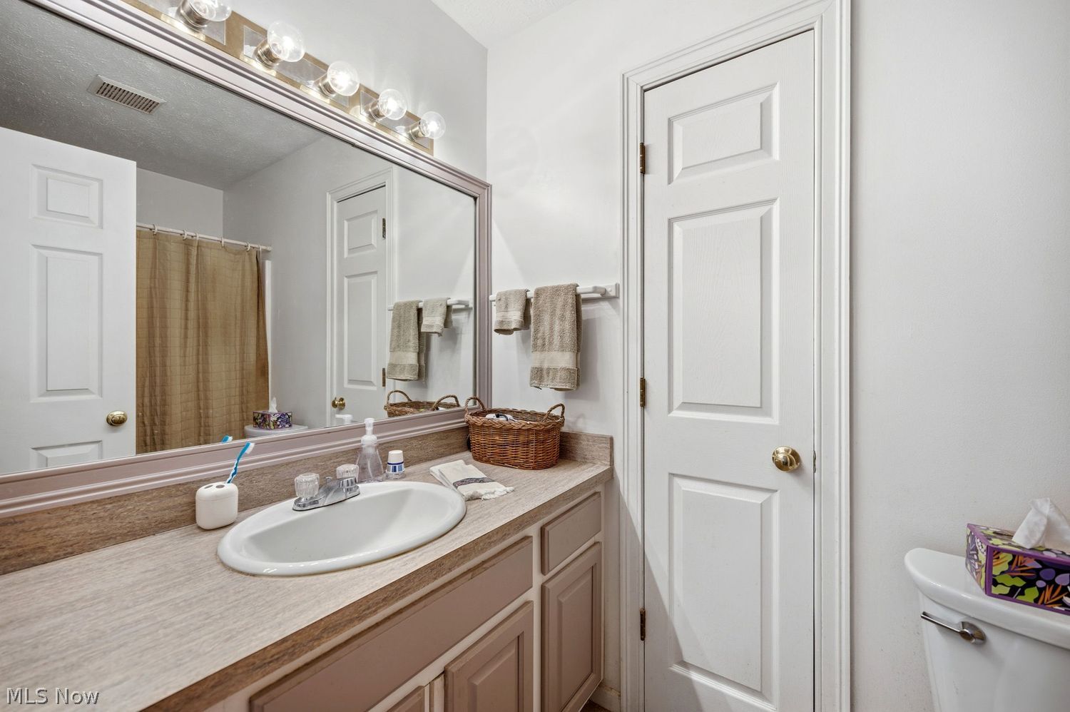 101 Clubside Court Chardon OH 44024