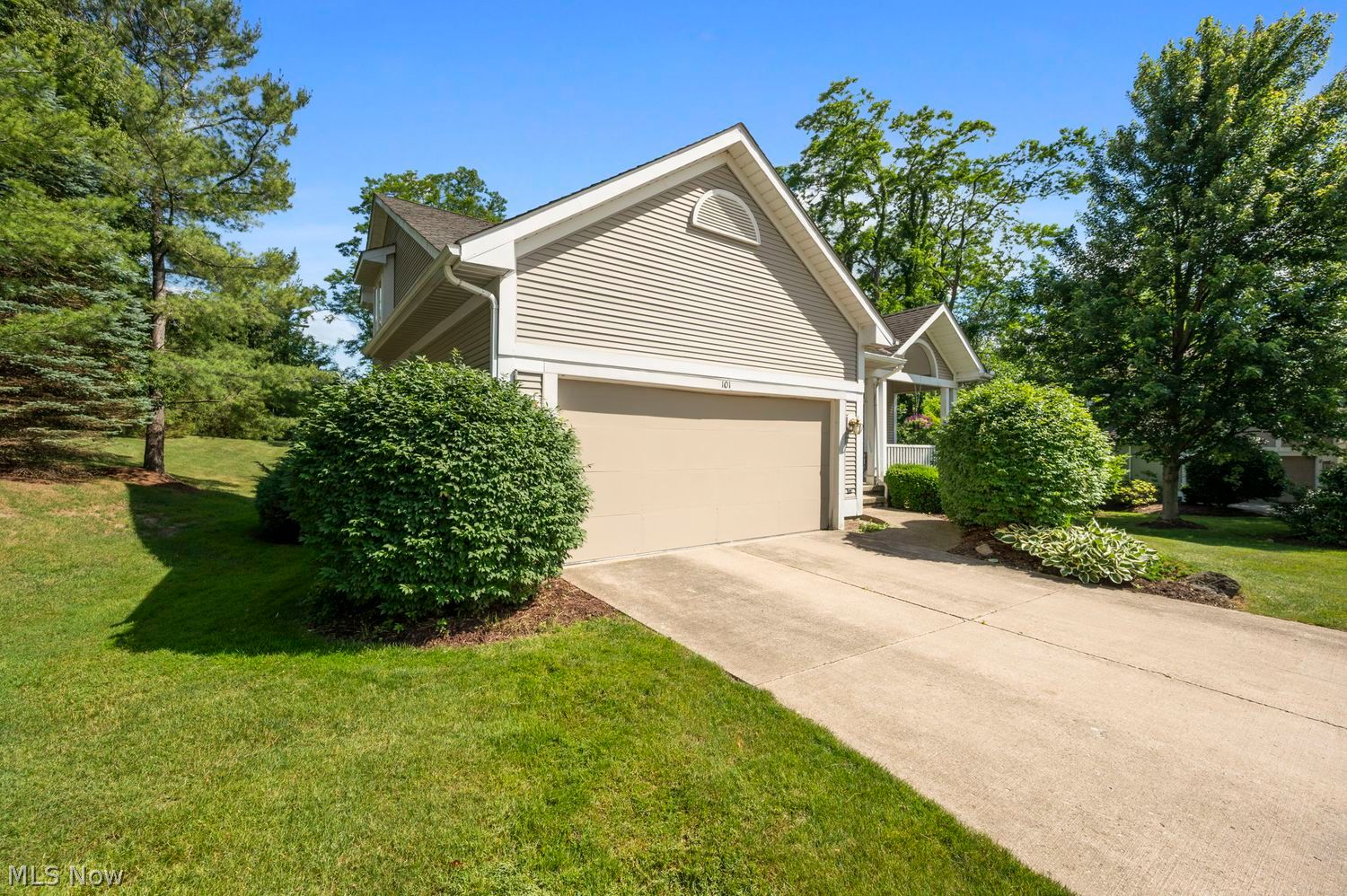 101 Clubside Court Chardon OH 44024