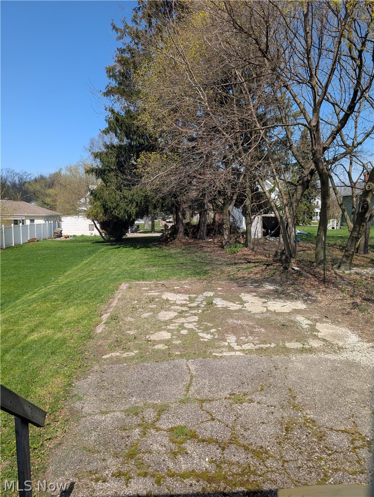 909 E 16th Street Ashtabula OH 44004
