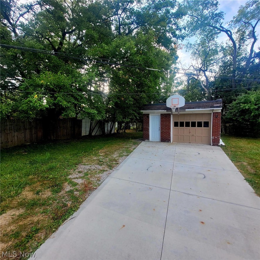 5713 South Boulevard Maple Heights OH 44137