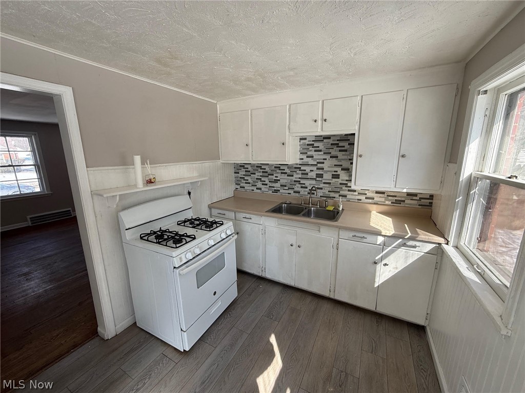 5713 South Boulevard Maple Heights OH 44137