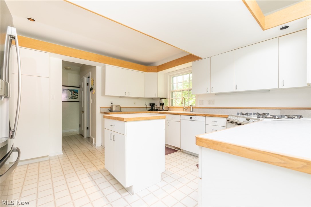 23425 Duffield Road Shaker Heights OH 44122