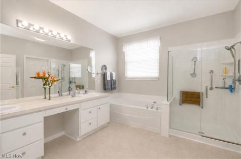 9119 Chatham Circle North Ridgeville OH 44039