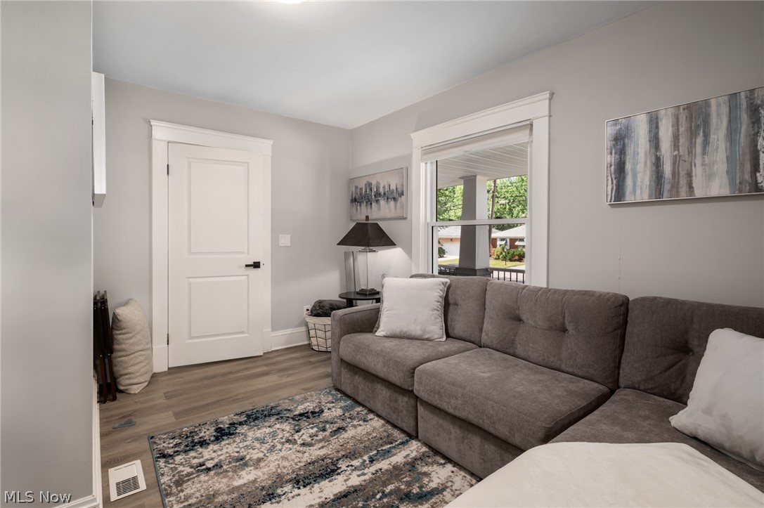 26230 Elinore Avenue Euclid OH 44132