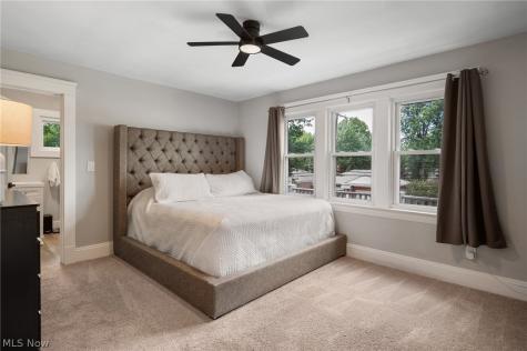 26230 Elinore Avenue Euclid OH 44132
