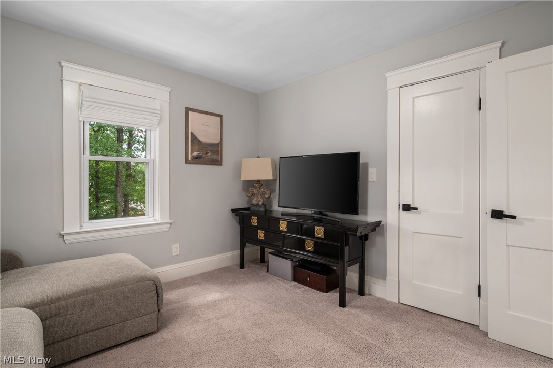26230 Elinore Avenue Euclid OH 44132