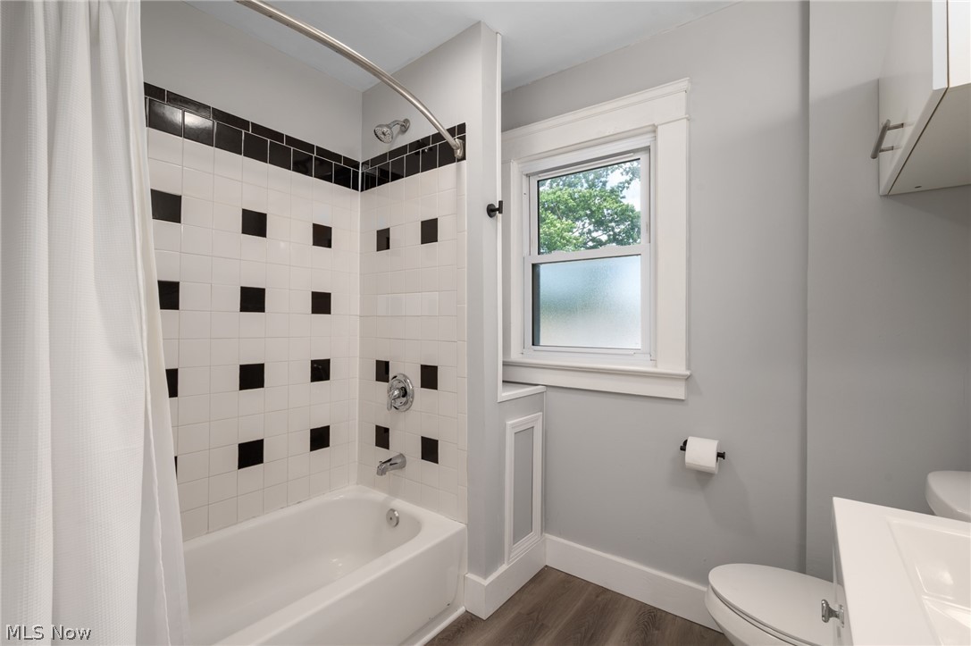 26230 Elinore Avenue Euclid OH 44132