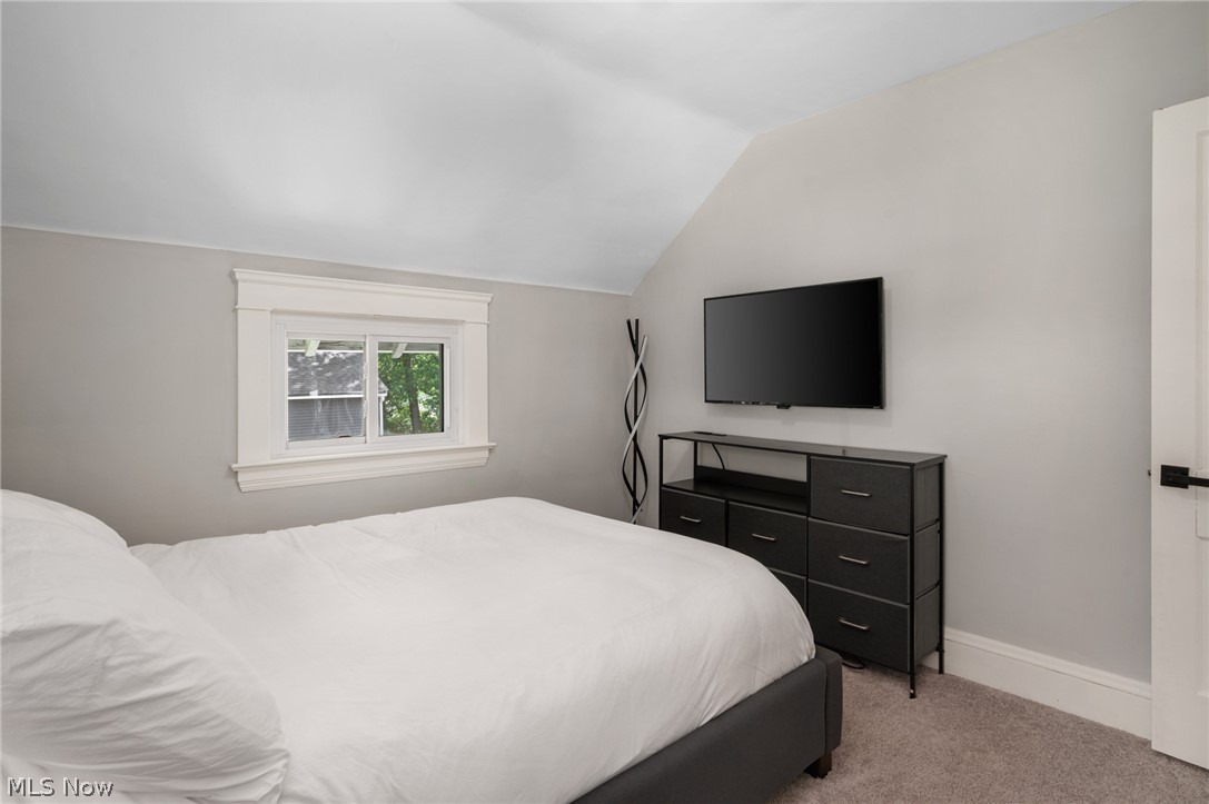 26230 Elinore Avenue Euclid OH 44132