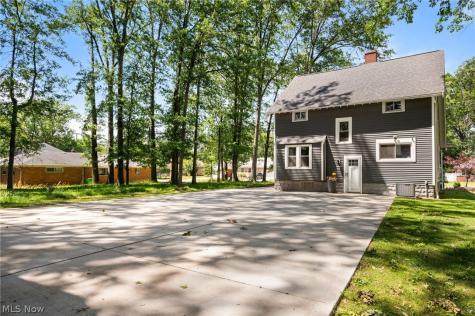 26230 Elinore Avenue Euclid OH 44132