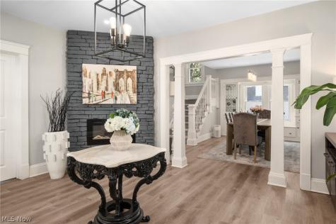 26230 Elinore Avenue Euclid OH 44132