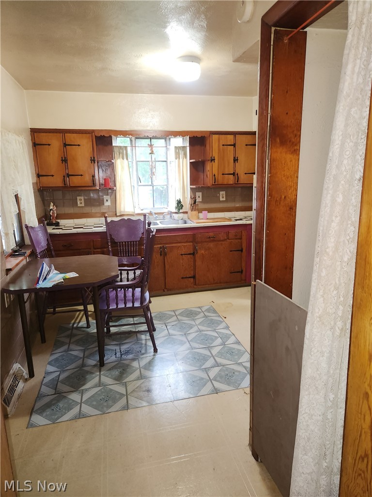 4107 Kenmore Avenue Parma OH 44134