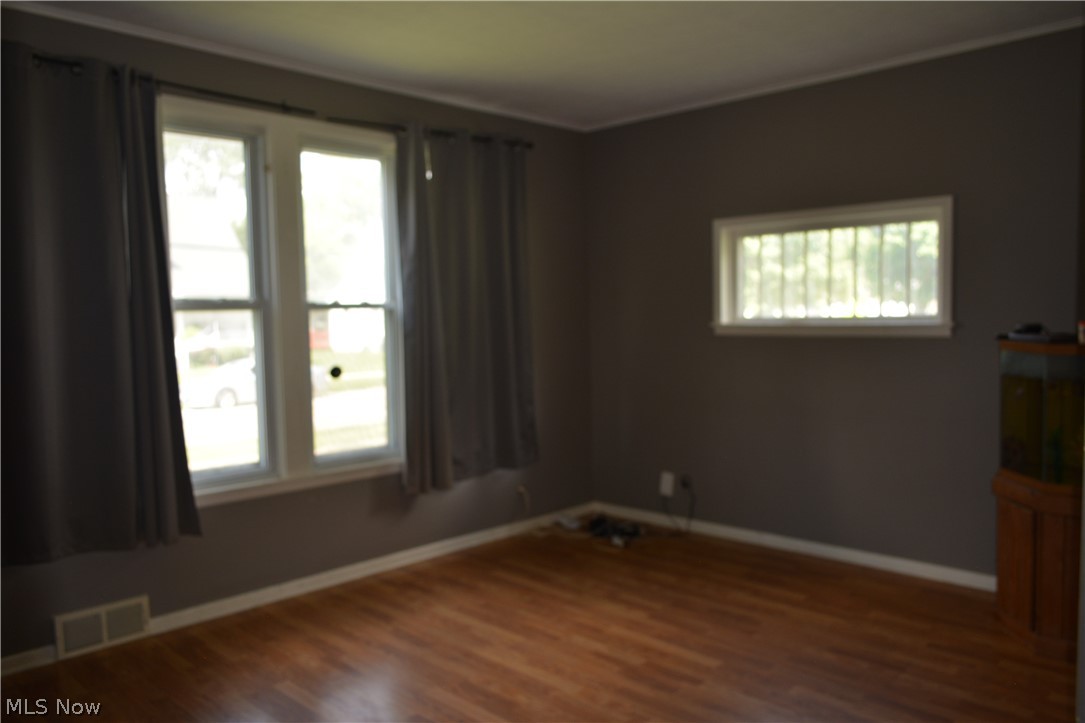166 E Main Street New London OH 44851