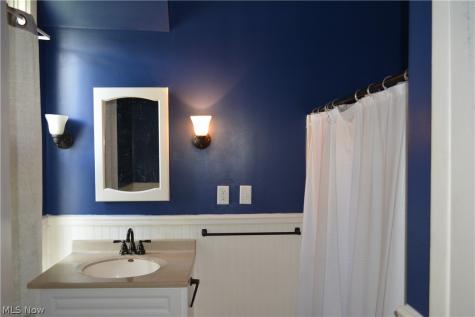 166 E Main Street New London OH 44851