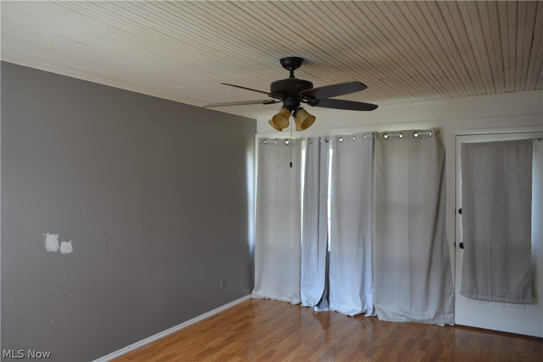 166 E Main Street New London OH 44851