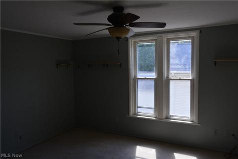 166 E Main Street New London OH 44851