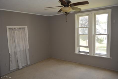 166 E Main Street New London OH 44851