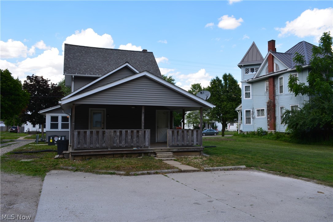 166 E Main Street New London OH 44851