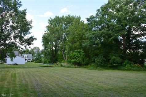 166 E Main Street New London OH 44851