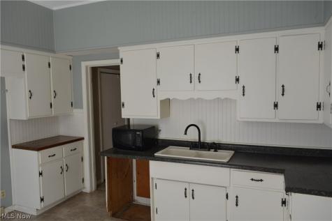 166 E Main Street New London OH 44851