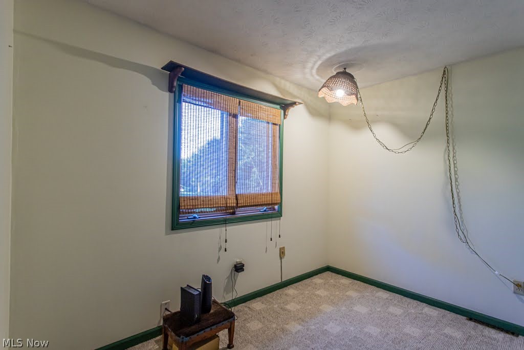 1386 Jewel Bay Road Cortland OH 44410