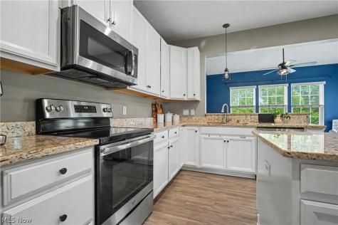 1705 Gate House Street NE Canton OH 44721