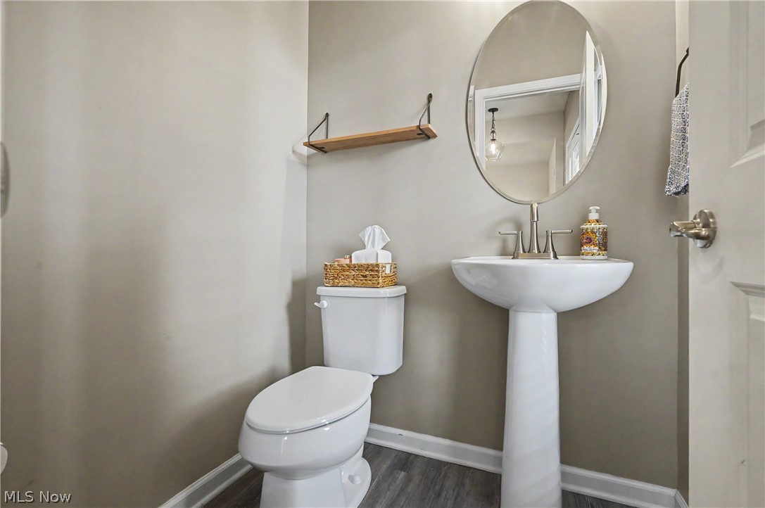 1705 Gate House Street NE Canton OH 44721