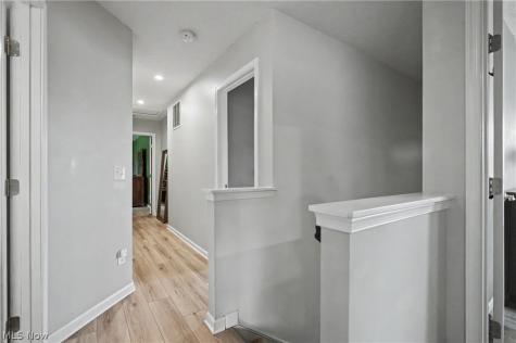 1705 Gate House Street NE Canton OH 44721