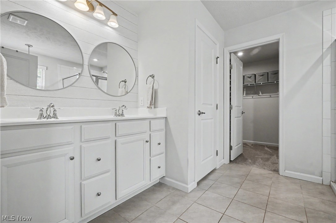 1705 Gate House Street NE Canton OH 44721