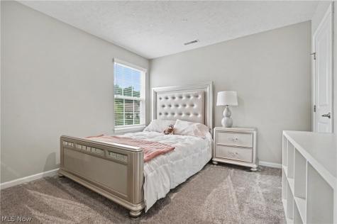 1705 Gate House Street NE Canton OH 44721