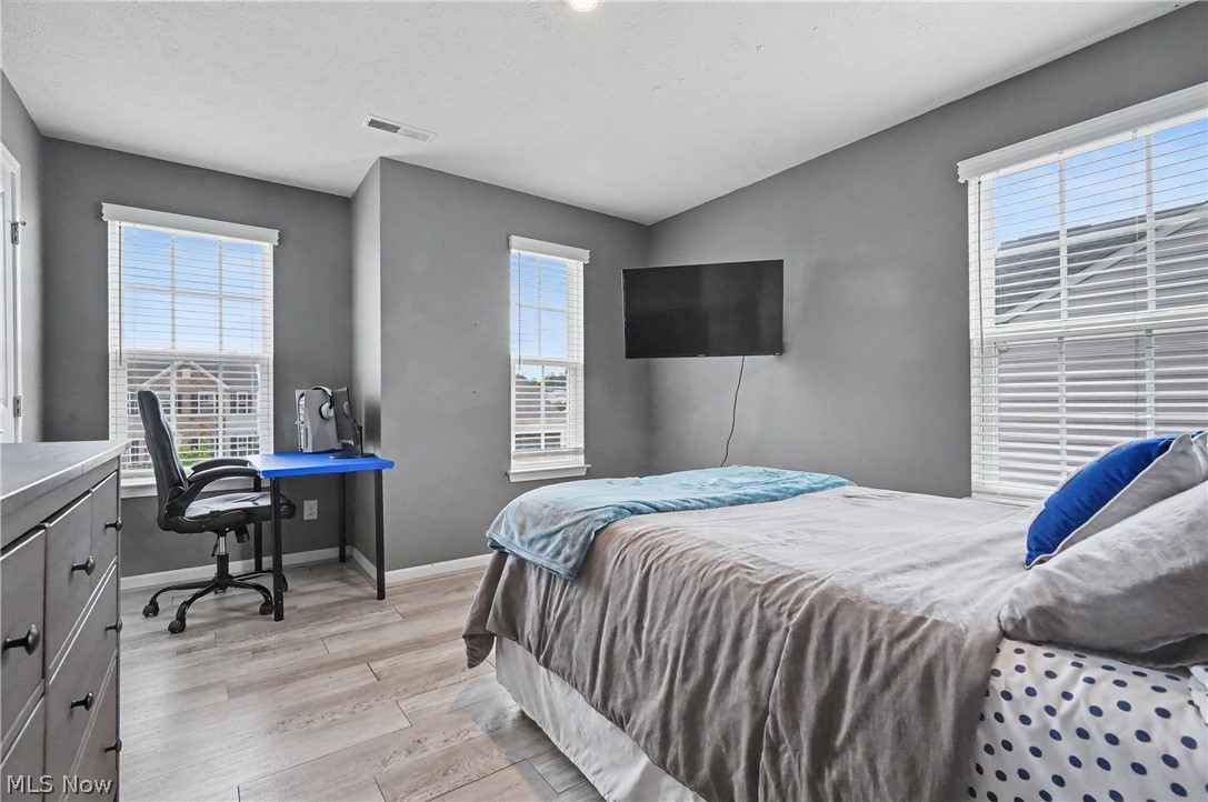 1705 Gate House Street NE Canton OH 44721