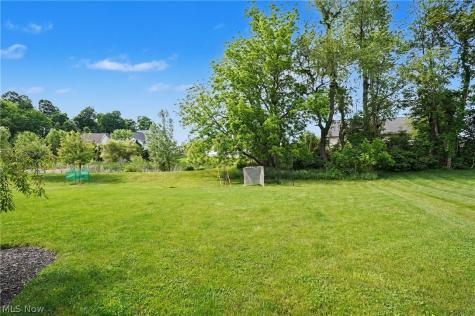 1705 Gate House Street NE Canton OH 44721