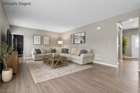 1705 Gate House Street NE Canton OH 44721