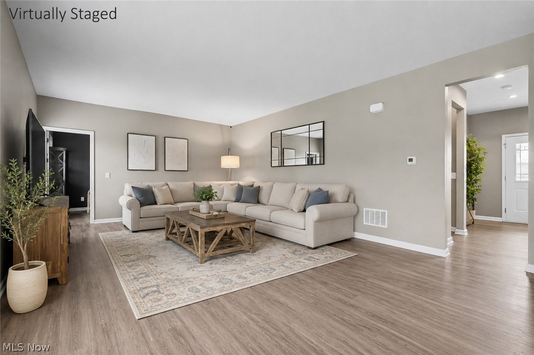1705 Gate House Street NE Canton OH 44721