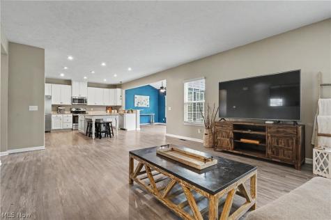1705 Gate House Street NE Canton OH 44721