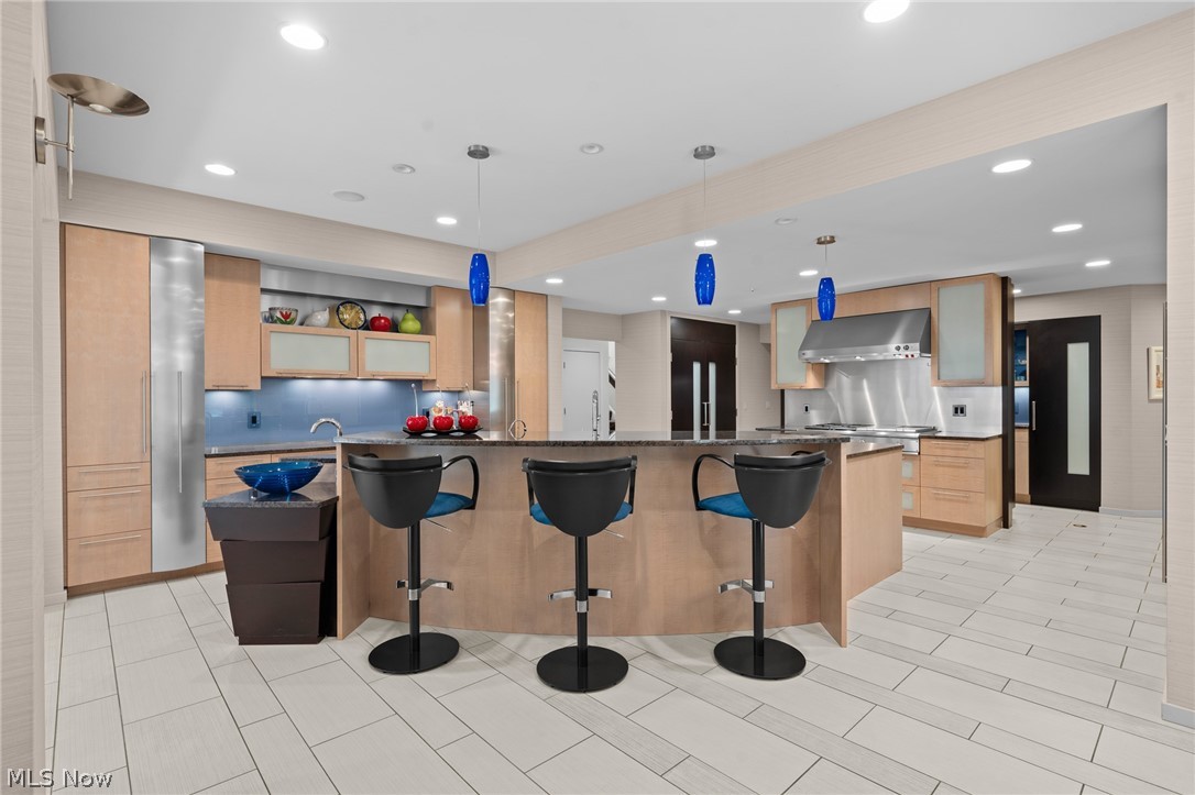 24950 Woodside Lane Beachwood OH 44121