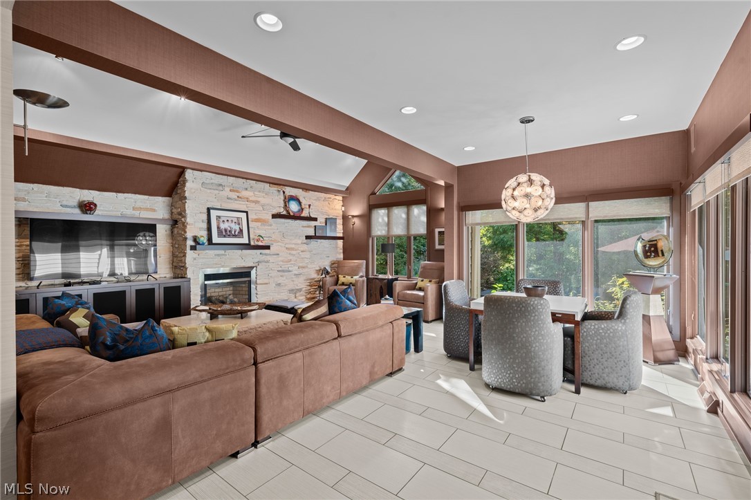 24950 Woodside Lane Beachwood OH 44121