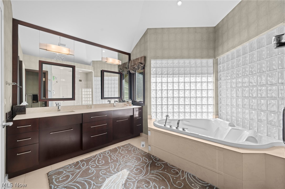 24950 Woodside Lane Beachwood OH 44121