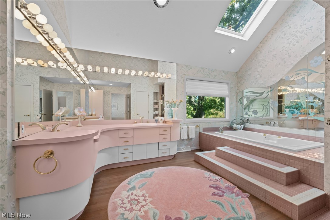 24950 Woodside Lane Beachwood OH 44121