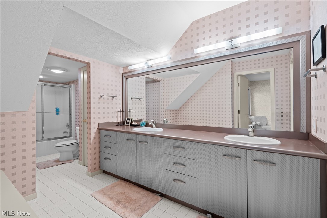 24950 Woodside Lane Beachwood OH 44121