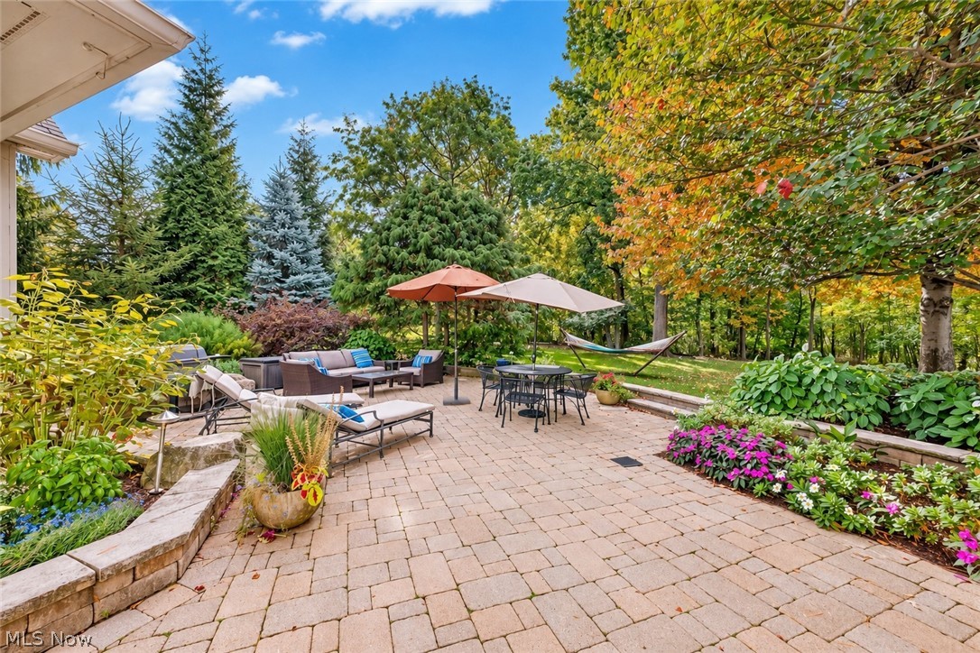 24950 Woodside Lane Beachwood OH 44121