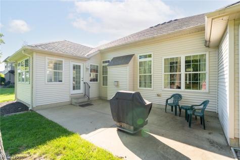 987 W Martin Avenue Amherst OH 44001