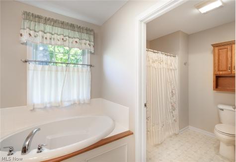 987 W Martin Avenue Amherst OH 44001