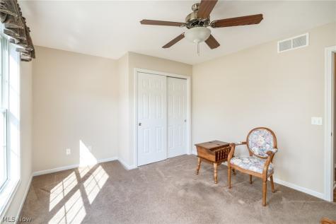 987 W Martin Avenue Amherst OH 44001