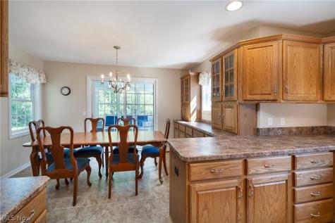 987 W Martin Avenue Amherst OH 44001
