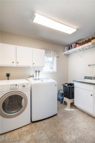 987 W Martin Avenue Amherst OH 44001