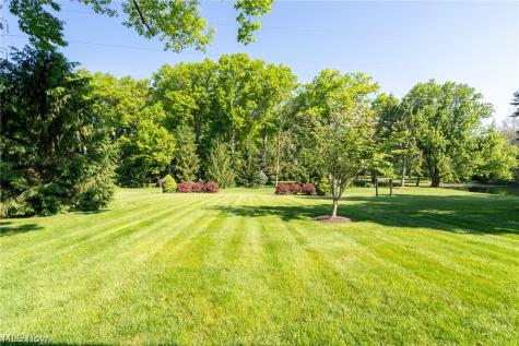 987 W Martin Avenue Amherst OH 44001